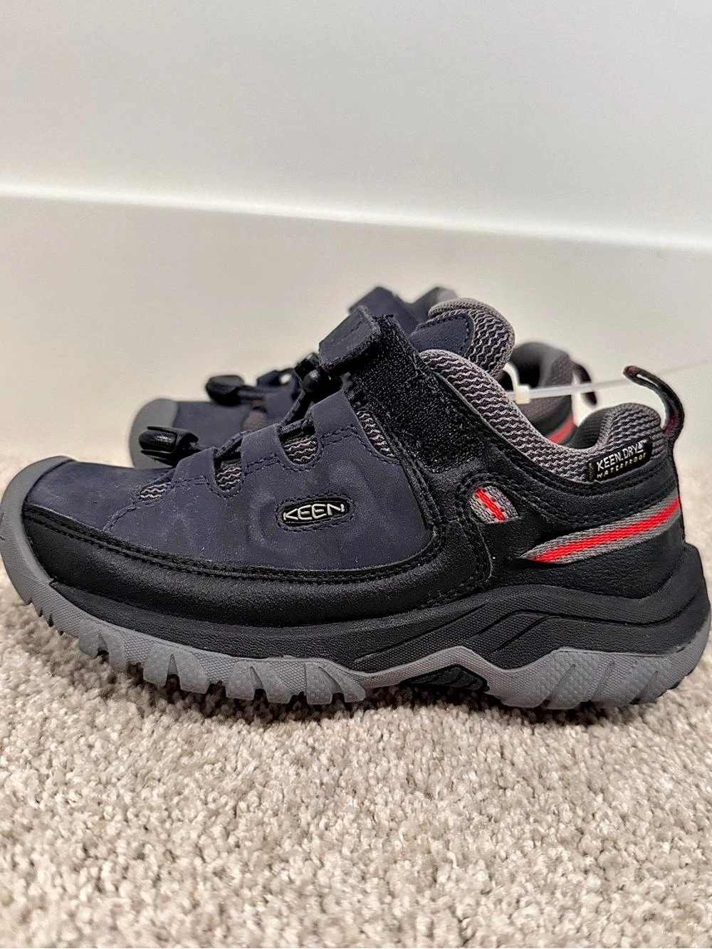 KEEN Ridge Flex Waterproof Hiking Shoes Sneakers Black & Gray Little Kid US10
